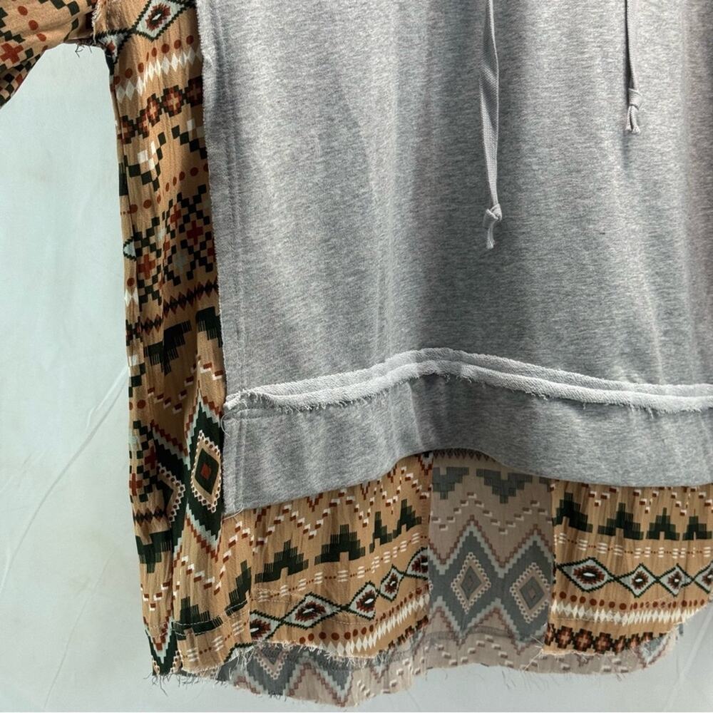 New with tags Gilded Intent Gray and Tan Patterned Women's Large Hoodie - Picture 13 of 14